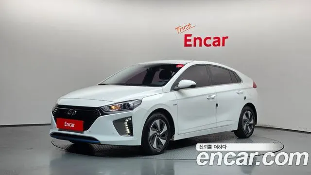 HYUNDAI IONIQ HYBRID 2016