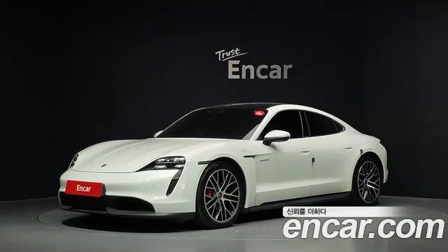PORSCHE TAYCAN 2021