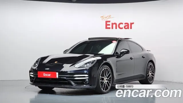 PORSCHE PANAMERA 2022