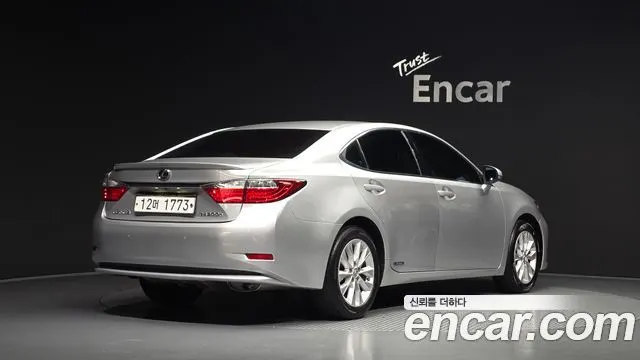 LEXUS ES300H 2013