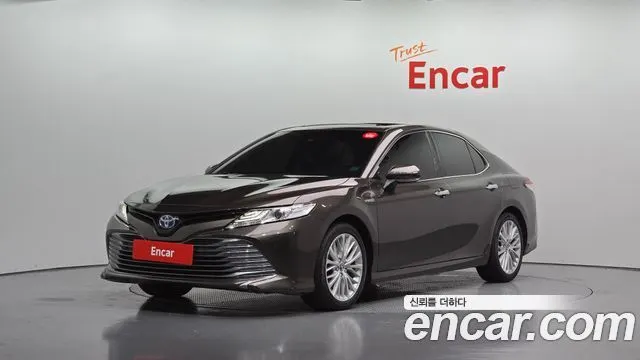 TOYOTA CAMRY 2019