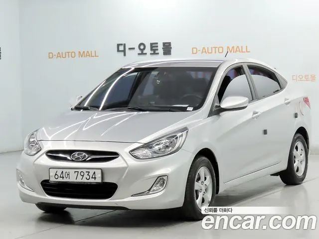 HYUNDAI ACCENT 2012