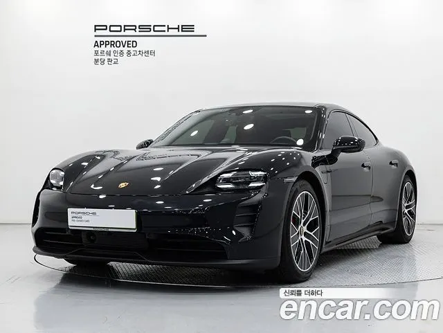 PORSCHE TAYCAN 2024