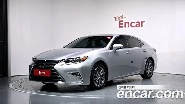LEXUS ES300H 2016