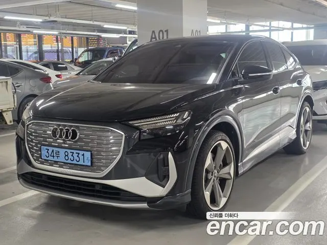 AUDI Q4 E-TRON 2026