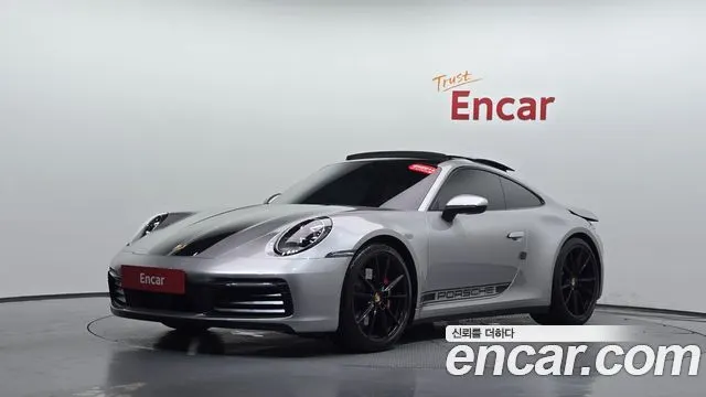 PORSCHE 911 2021