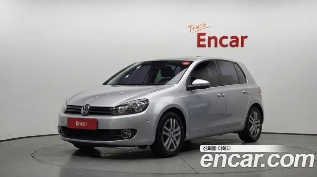 VOLKSWAGEN GOLF 2010