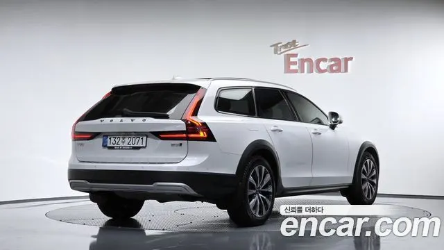 VOLVO V90 CROSS COUNTRY 2021