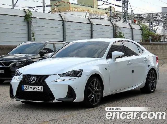 LEXUS IS300 — из Кореи под ключ