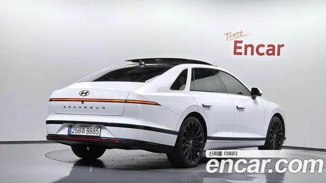 HYUNDAI GRANDEUR HYBRID — из Кореи под ключ