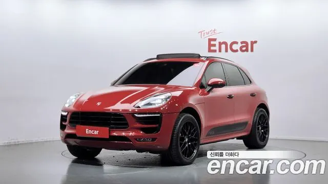 PORSCHE MACAN 2018