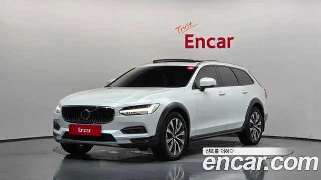 VOLVO V90 CROSS COUNTRY 2023