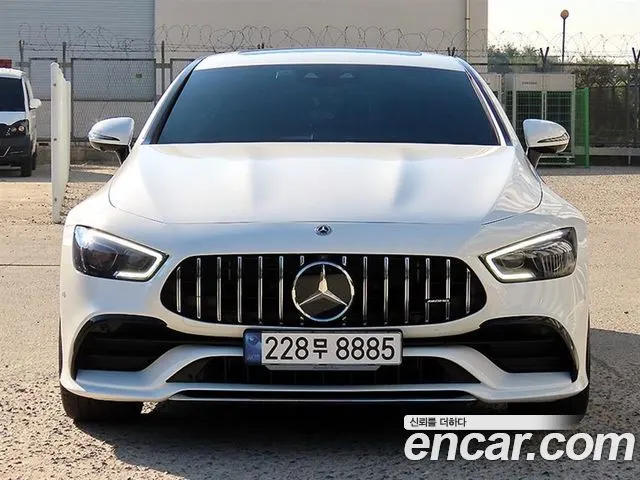 MERCEDES-BENZ AMG GT 2023