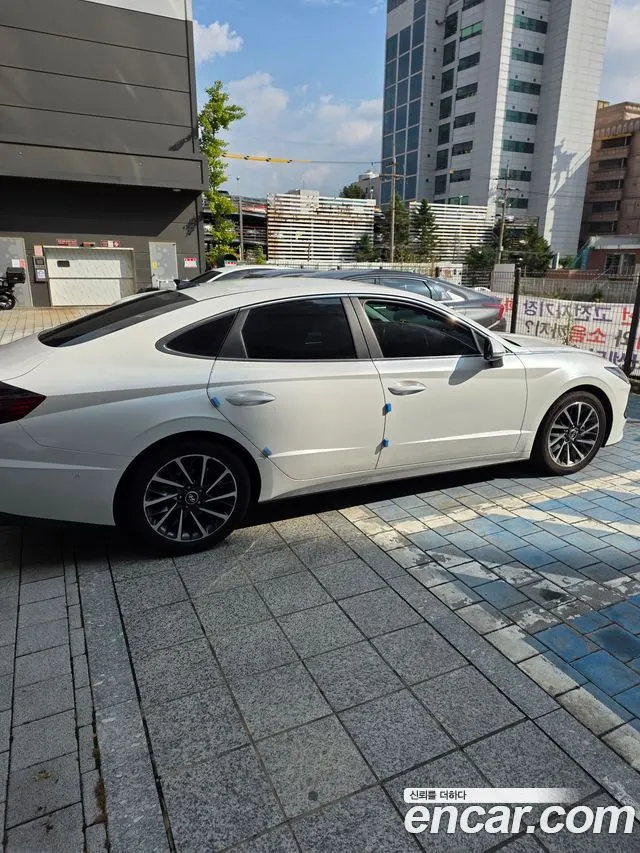 HYUNDAI SONATA HYBRID 2022