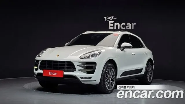 PORSCHE MACAN 2015