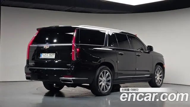 CADILLAC ESCALADE 2023