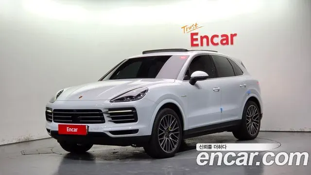 PORSCHE CAYENNE 2020