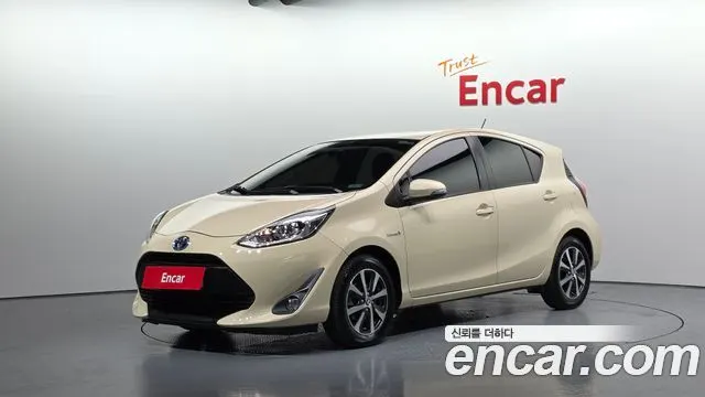 TOYOTA PRIUS C 2018