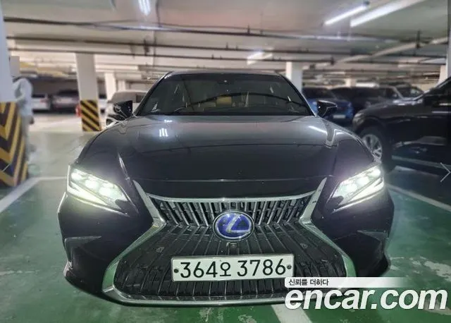 LEXUS ES300H 2022