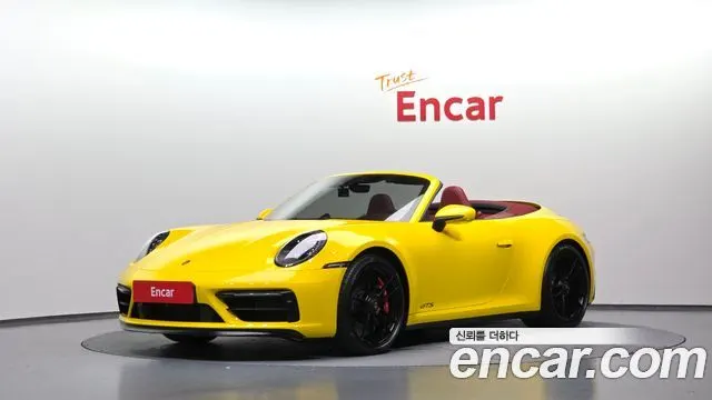 PORSCHE 911 2023