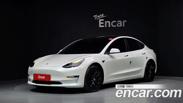 TESLA MODEL 3 2021