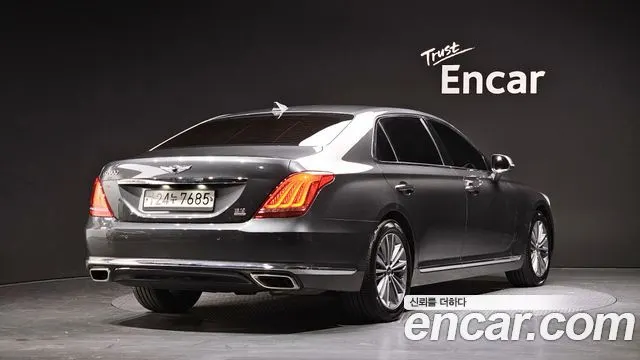 GENESIS EQ900 2018