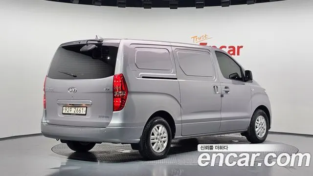 HYUNDAI GRAND STAREX 2021