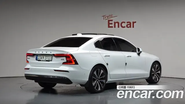 VOLVO S60 — из Кореи под ключ