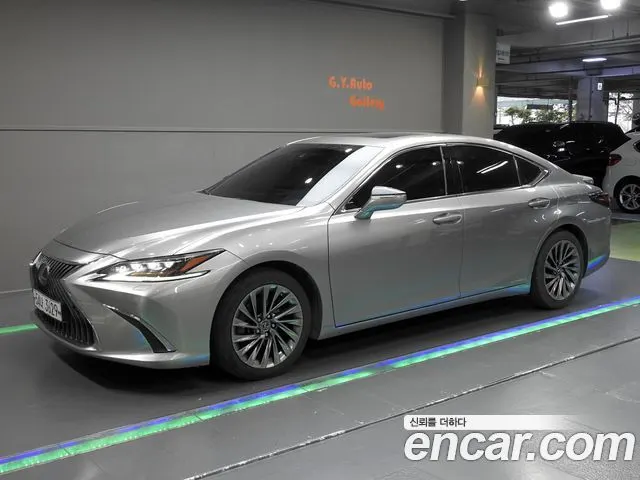 LEXUS ES300H 2019