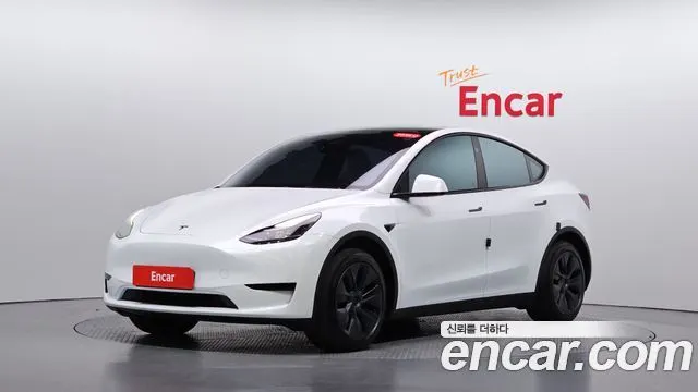 TESLA MODEL Y 2024