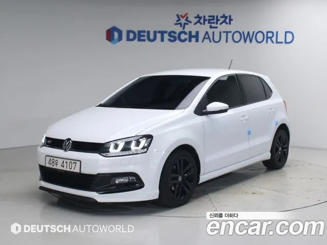 VOLKSWAGEN POLO 2015