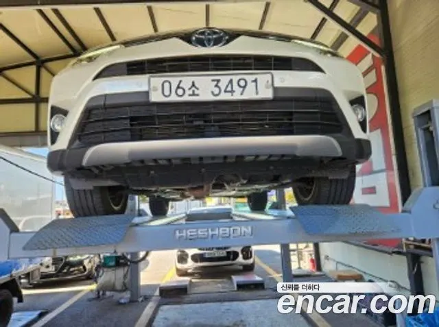 TOYOTA RAV4 2018