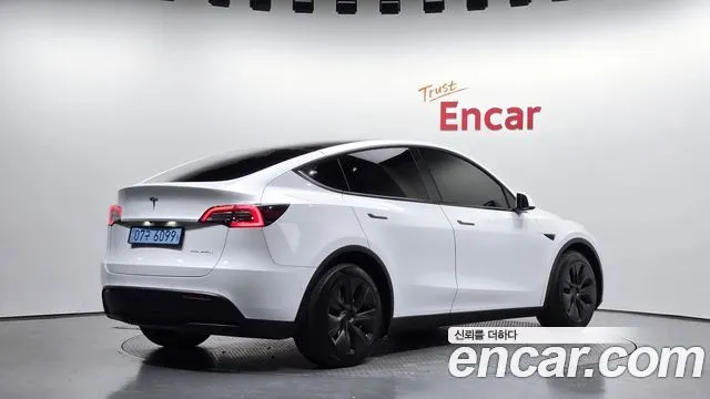 TESLA MODEL Y 2021