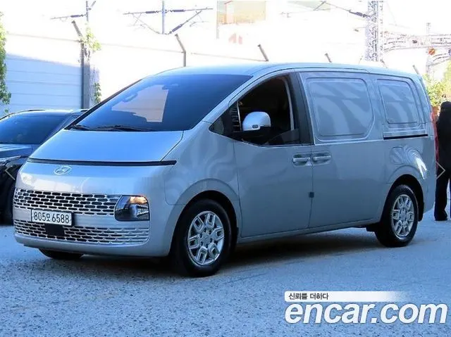 HYUNDAI STARIA 2022