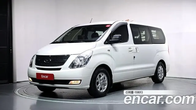 HYUNDAI GRAND STAREX 2016