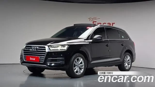 AUDI Q7 2019