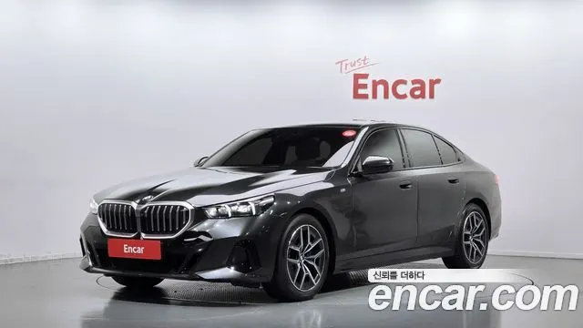 BMW 5 SERIES 2024