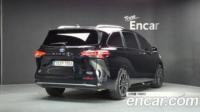 TOYOTA SIENNA — из Кореи под ключ