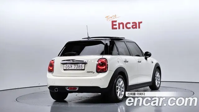 MINI COOPER D 2015