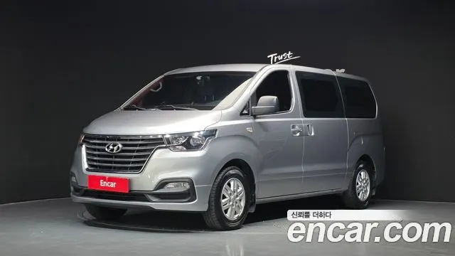 HYUNDAI GRAND STAREX 2019