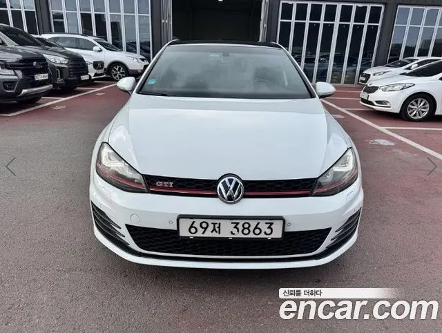 VOLKSWAGEN GOLF 2014