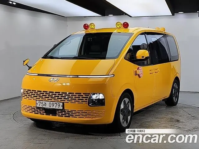 HYUNDAI STARIA 2022
