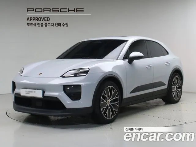 PORSCHE MACAN 2025