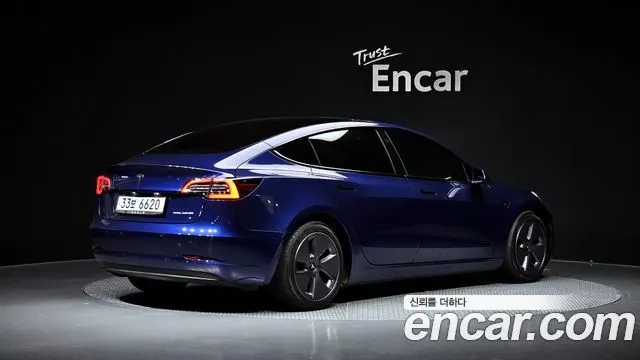 TESLA MODEL 3 2022