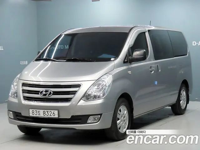 HYUNDAI GRAND STAREX 2016