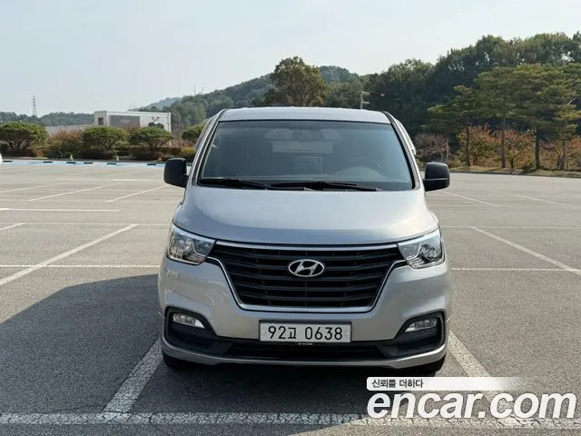 HYUNDAI GRAND STAREX 2019
