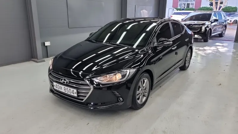 HYUNDAI AVANTE 2016