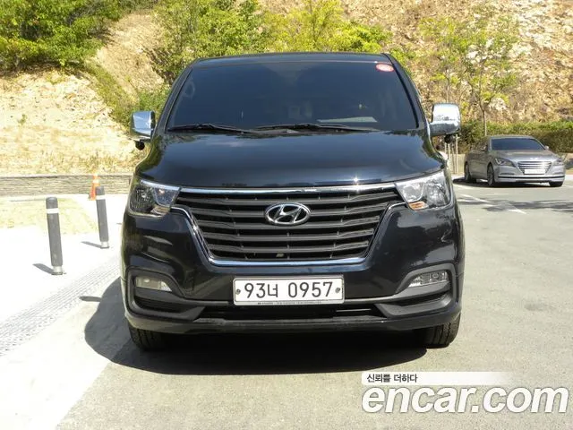 HYUNDAI GRAND STAREX 2021