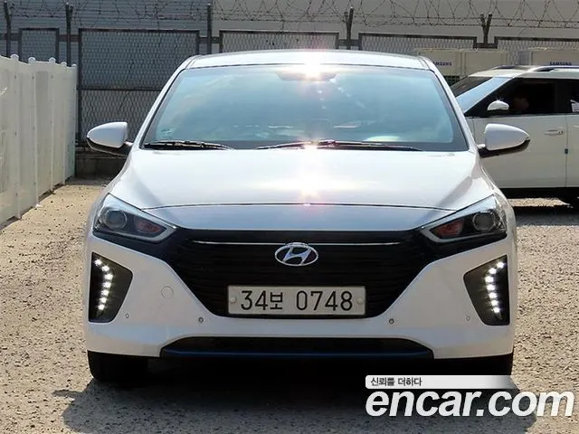 HYUNDAI IONIQ HYBRID — из Кореи под ключ