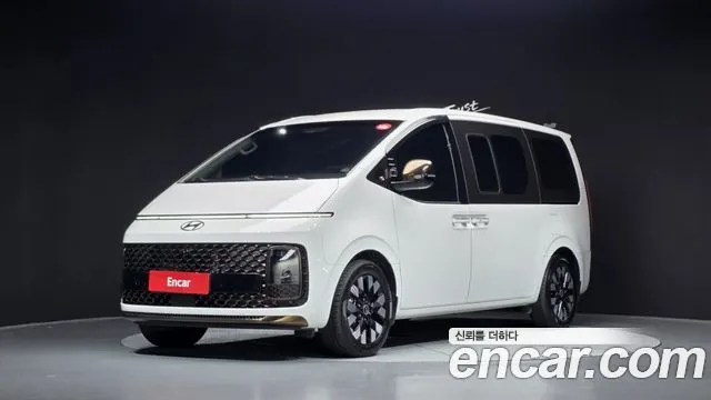 HYUNDAI STARIA — из Кореи под ключ
